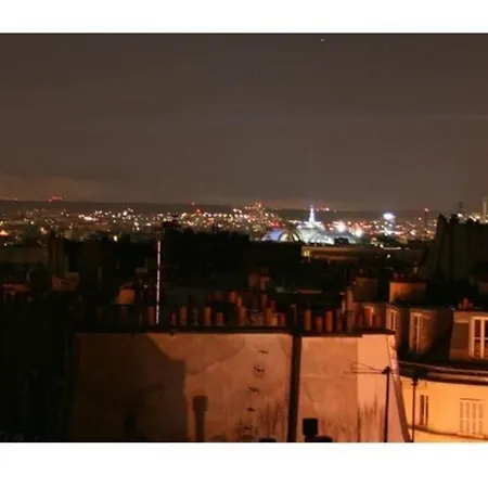 Tour Eiffel Montmartre House Paris